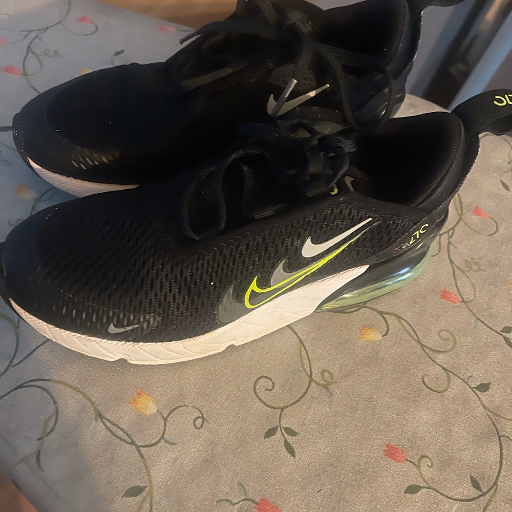 Nike 270 for little boys